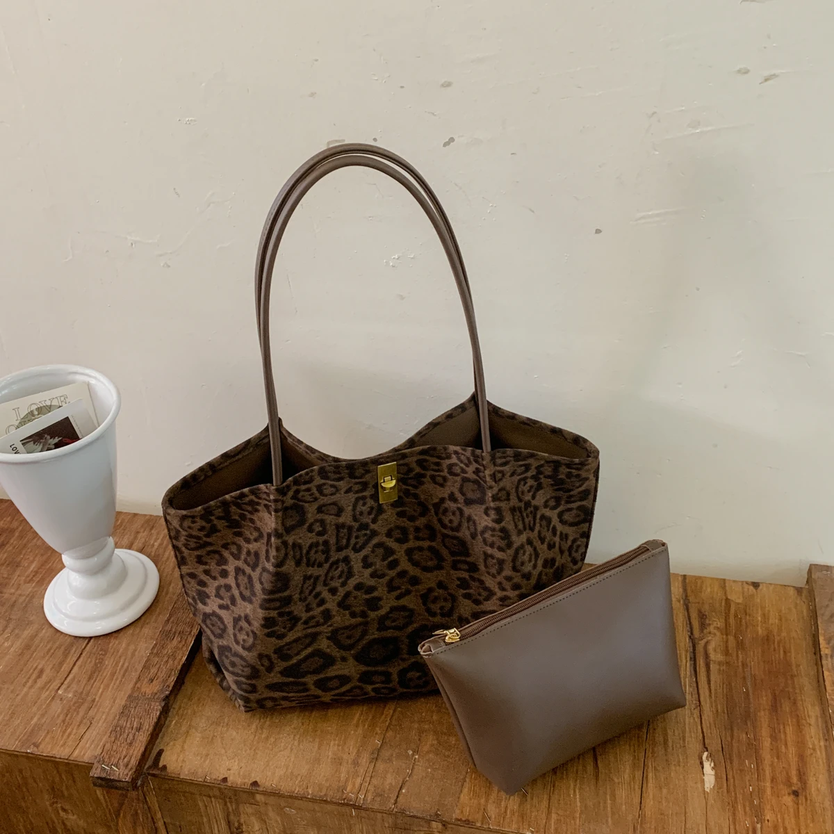 Women'S Bags Handbags - กระเป๋าโท้ทหนังกลับลายเสือดาวสไตล์เรโทรสำหรับผู้หญิง กระเป๋าสะพายไหล่ขนาดใหญ่หรูหรา เหมาะสำหรับใช้ในชีวิตประจำวัน ทำงาน และเดินทางในฤดูใบไม้ร่วงและฤดูหนาว
